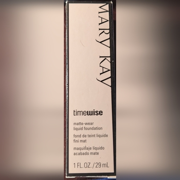 New Mary Kay TimeWise Matt-wear liquid foundation combination to oily - Picture 1 of 2